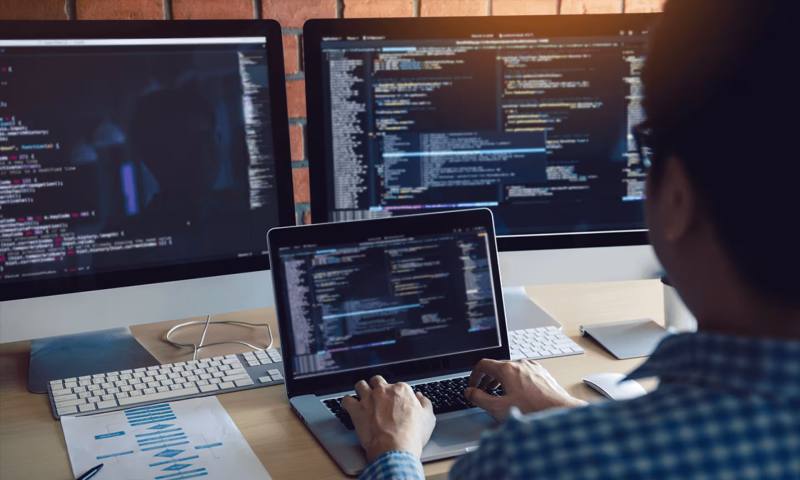 数据科学选型:R与Python如何赋能监利县网站建设?